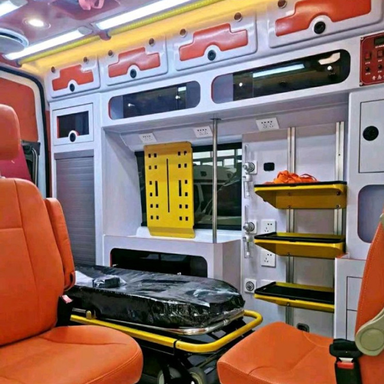 顺德长途救护车护送病人租赁价格